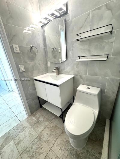 2344 Ne 12th Street 7 Property Photo 12