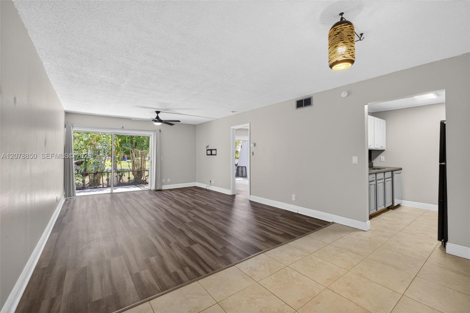 725 Hummingbird Way 109 Property Photo 1