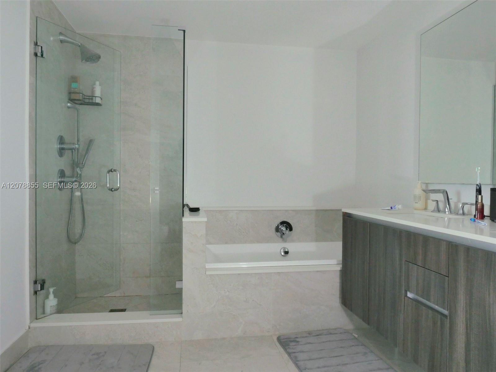 488 Ne 18th Street 3100 Property Photo 8