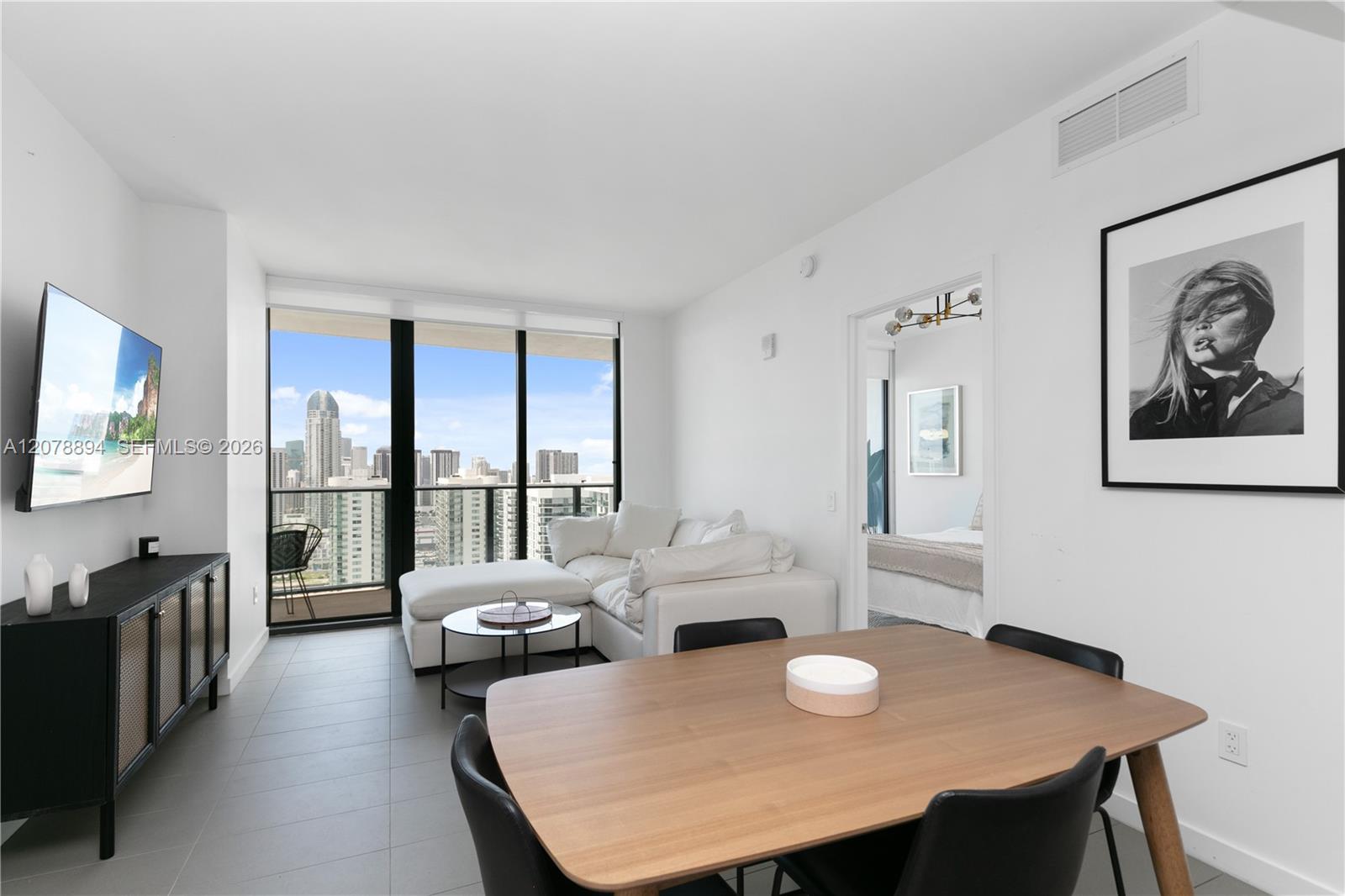 A12078894 Property Photo 4