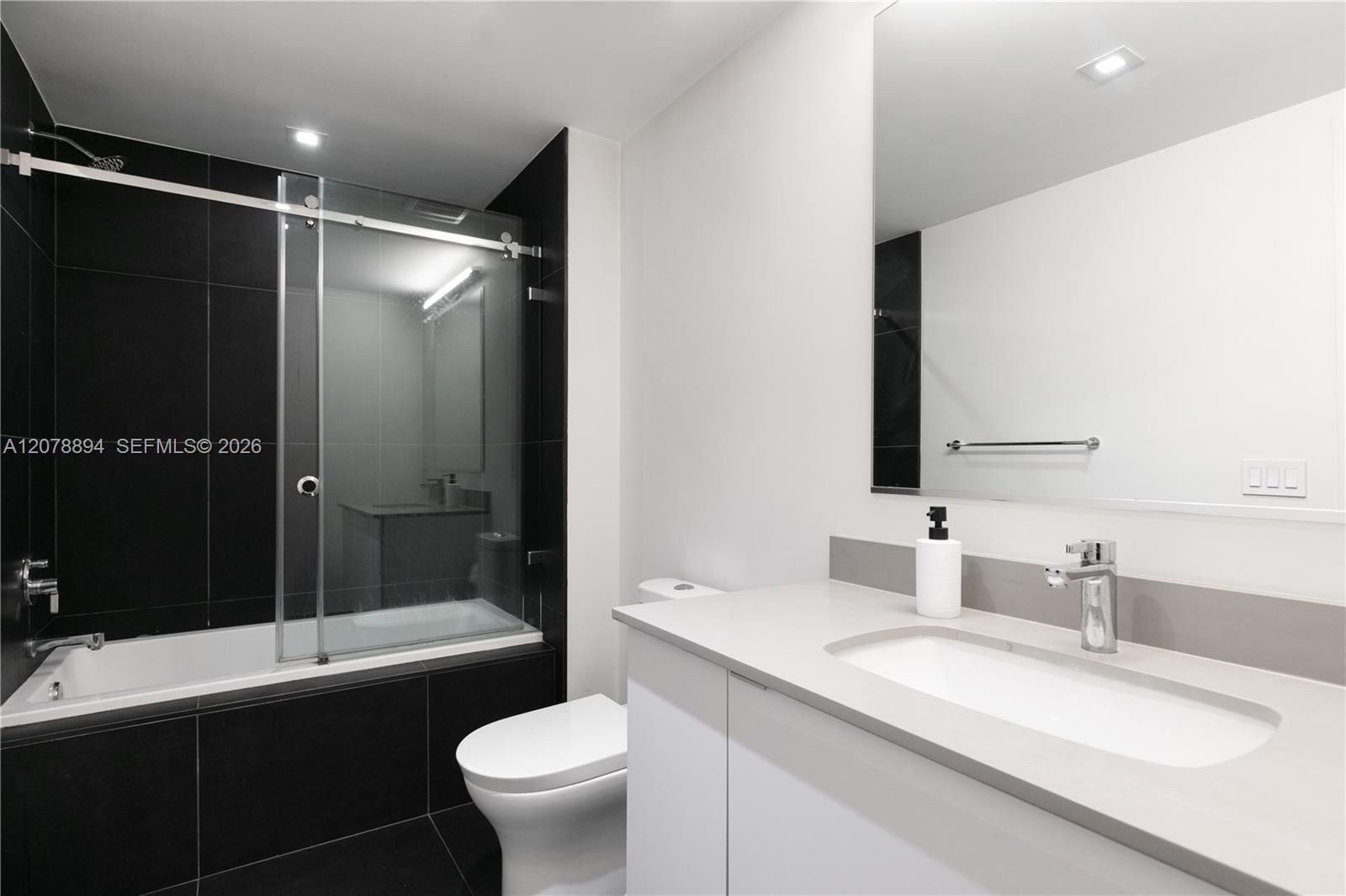 A12078894 Property Photo 13