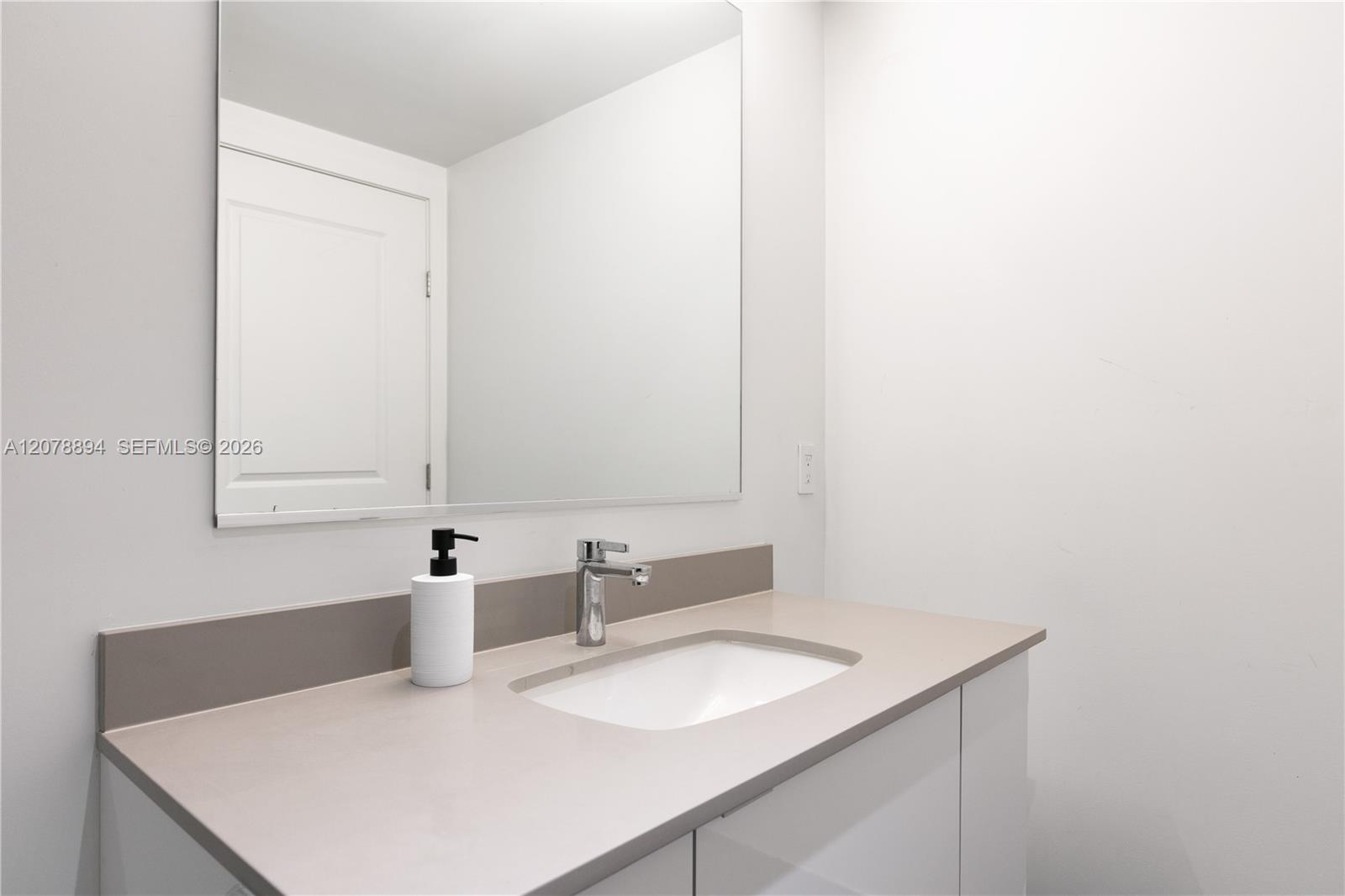 A12078894 Property Photo 15