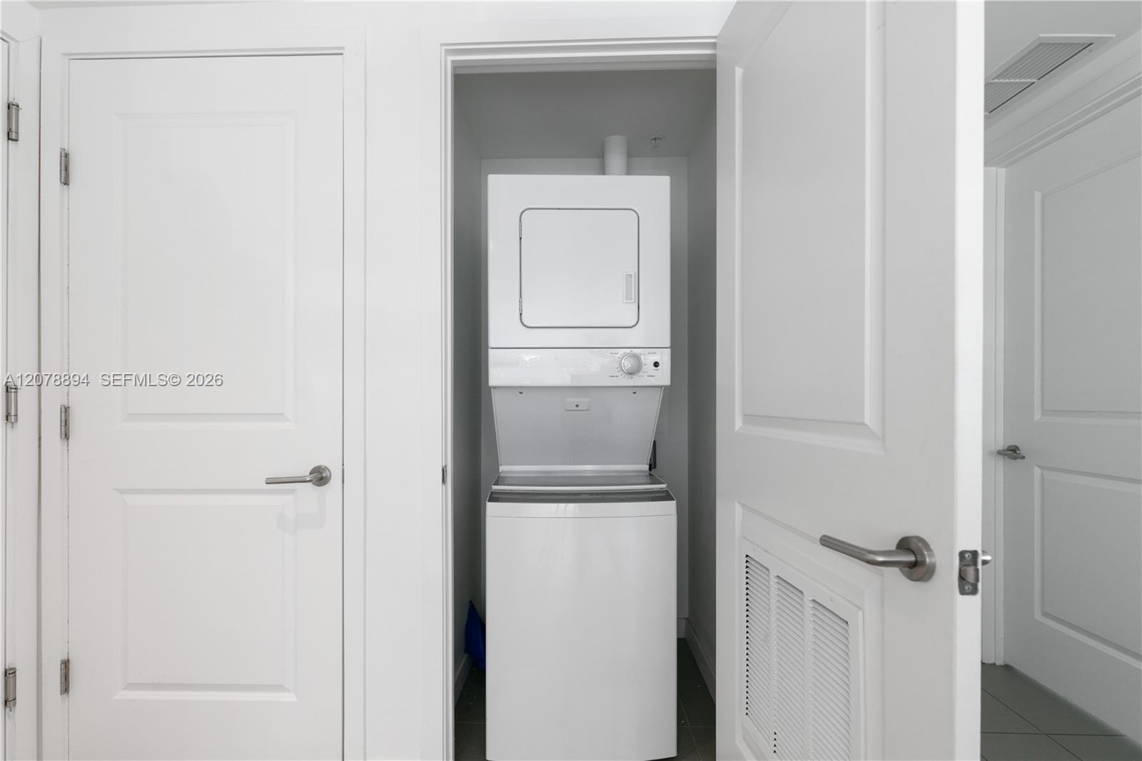 A12078894 Property Photo 33