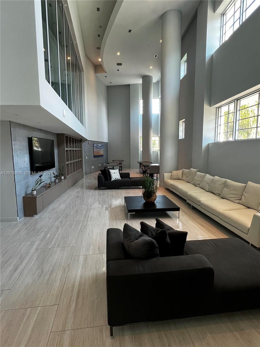 A12078915 Property Photo 8
