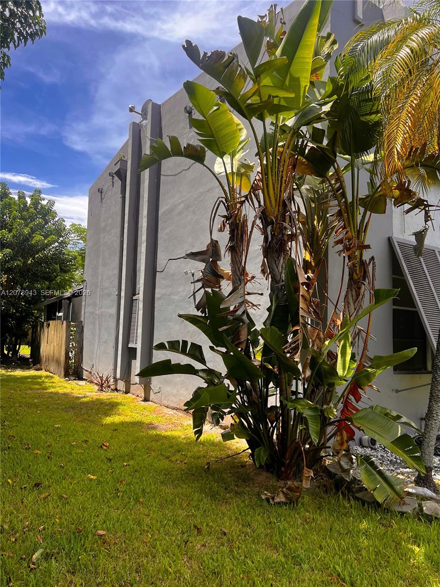 A12078943 Property Photo 3