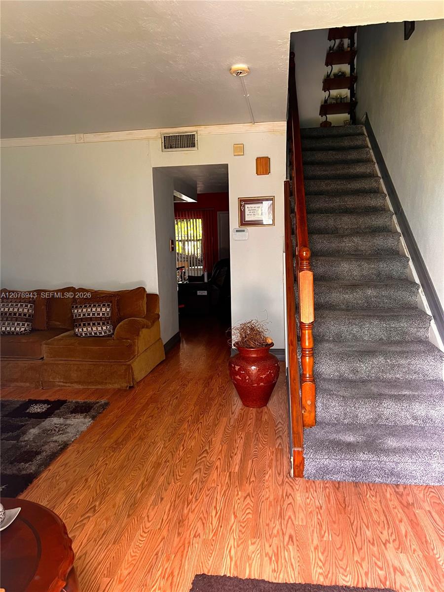 A12078943 Property Photo 7