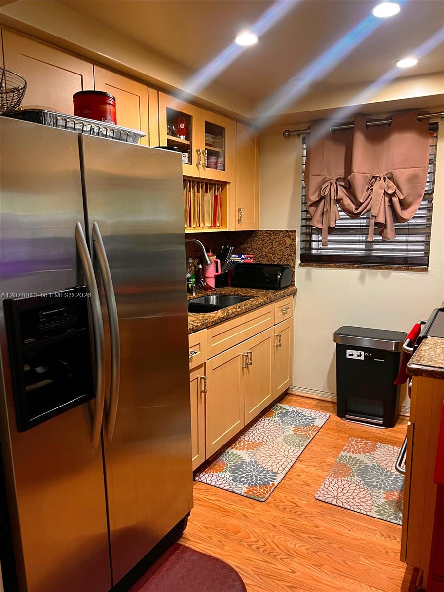 A12078943 Property Photo 12