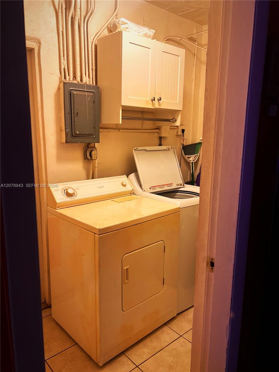 A12078943 Property Photo 16