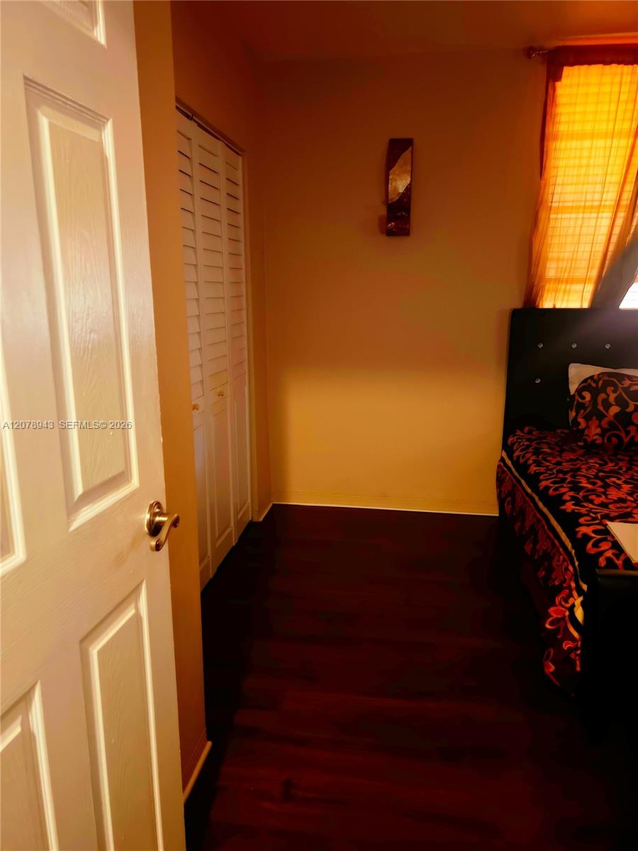 A12078943 Property Photo 24