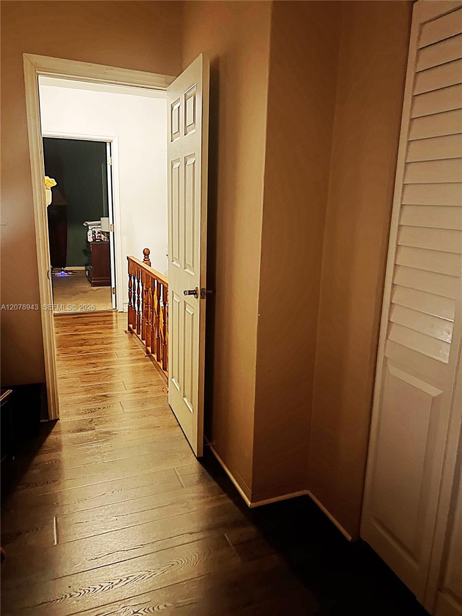 A12078943 Property Photo 25