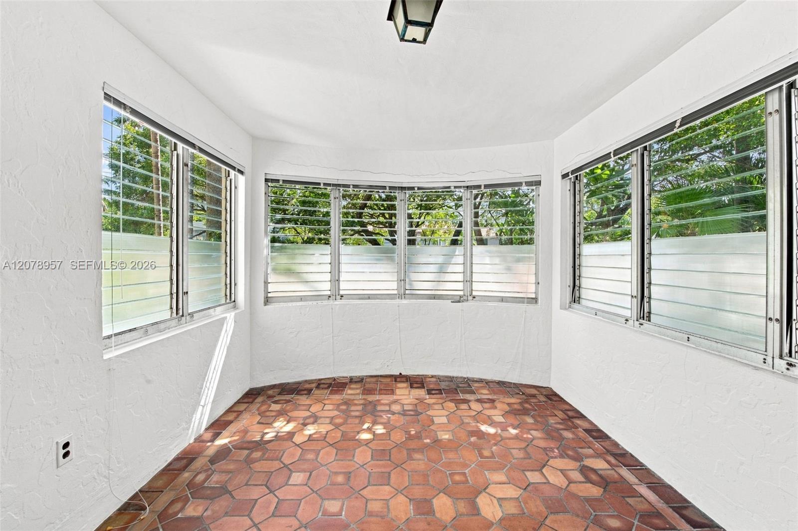5680 Pine Tree Drive Property Photo 14