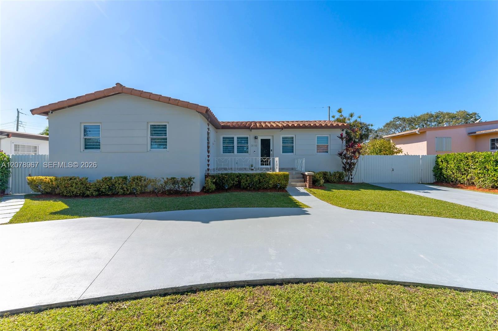 A12078967 Property Photo 1