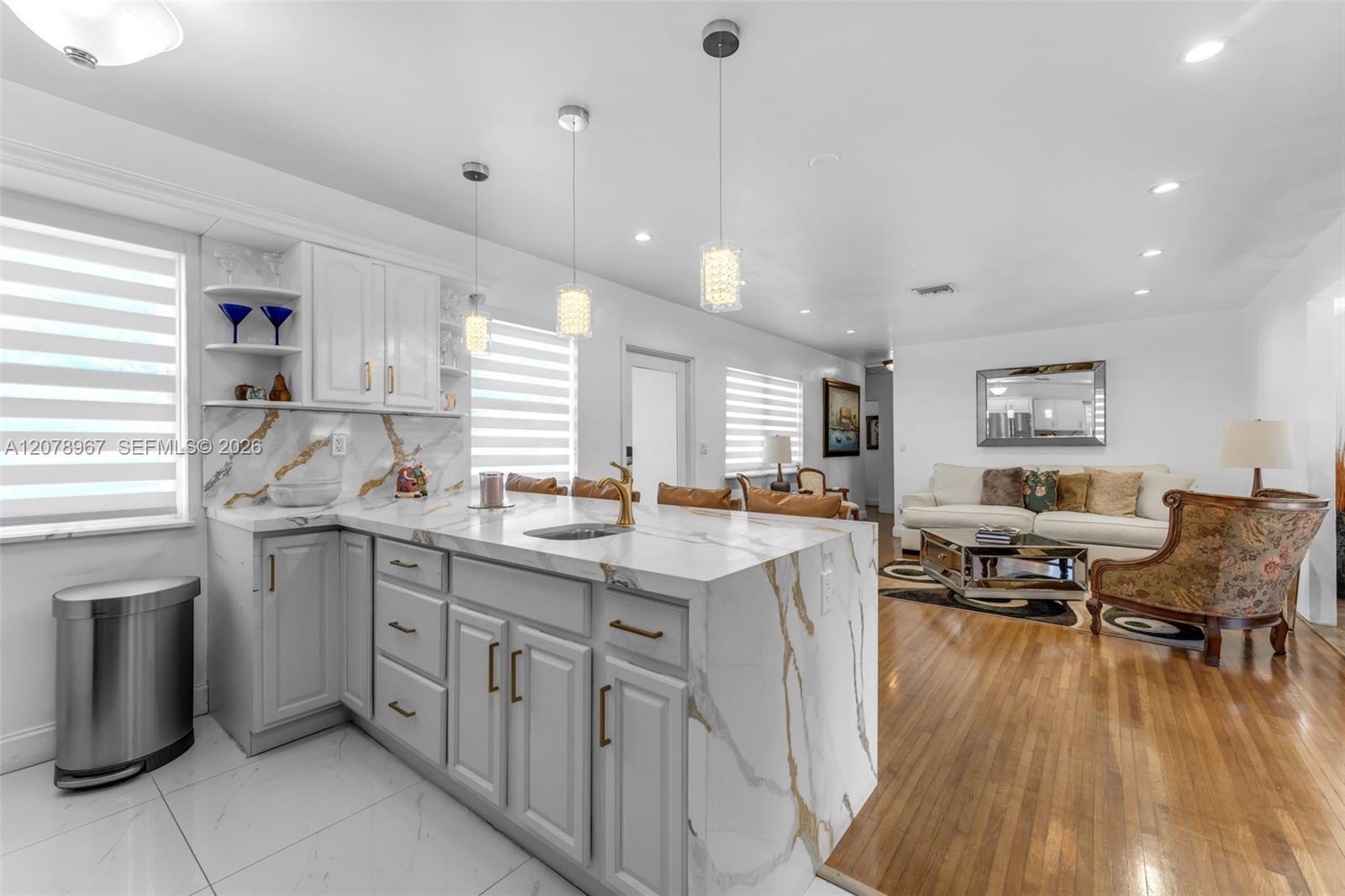 A12078967 Property Photo 7