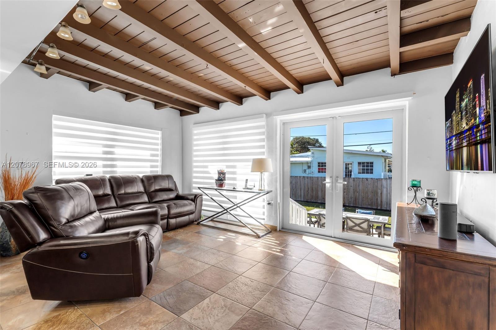 A12078967 Property Photo 10
