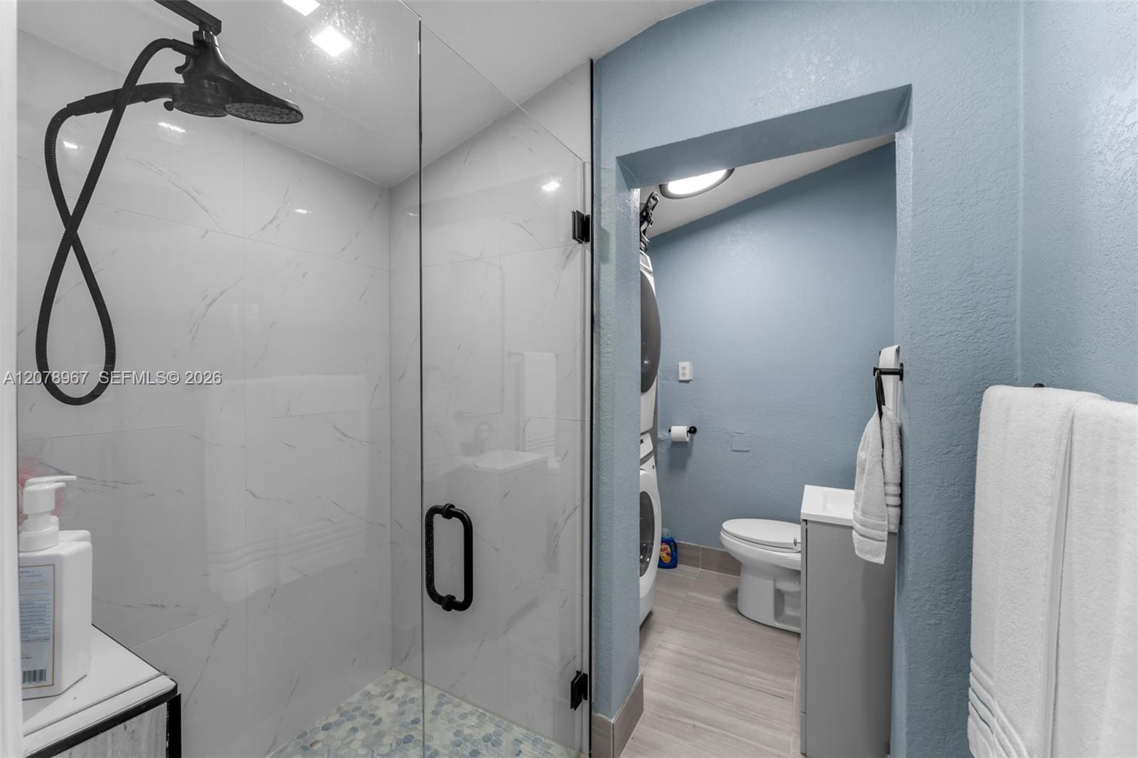 A12078967 Property Photo 12