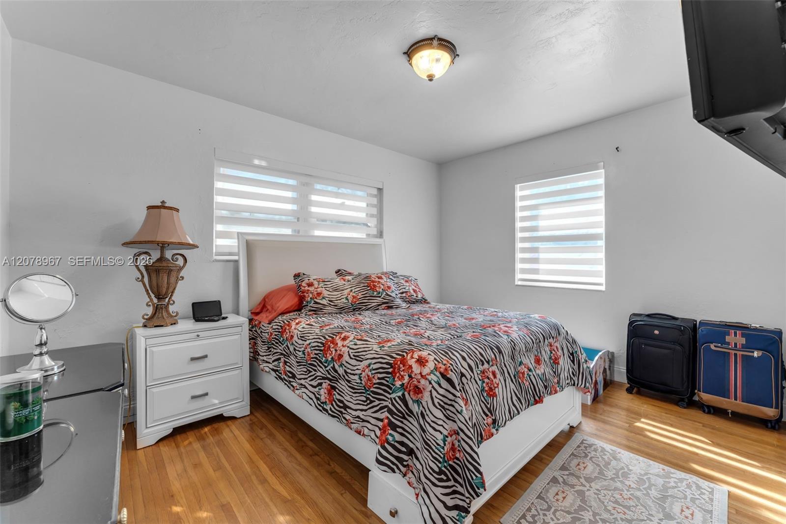 A12078967 Property Photo 16