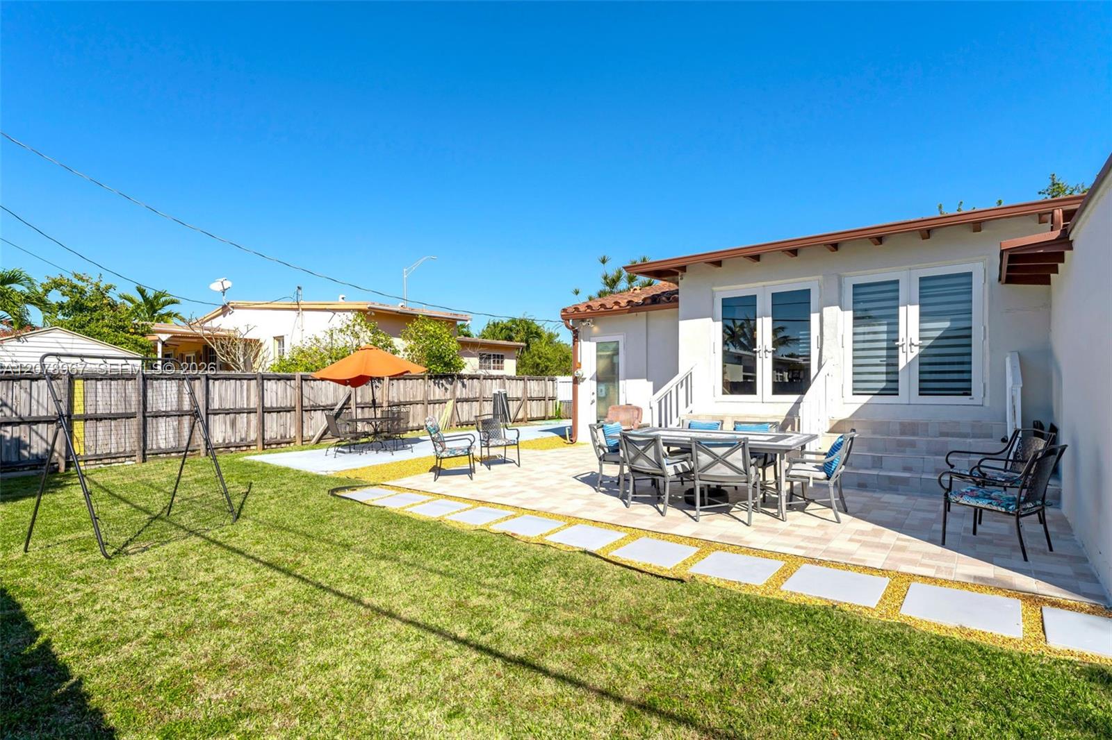 A12078967 Property Photo 18