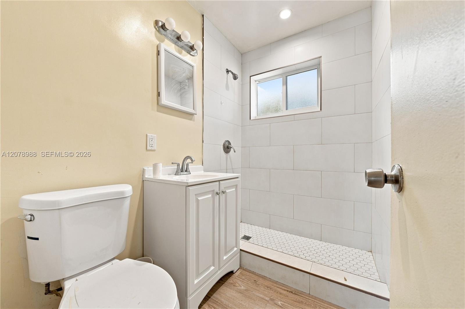 506 N 56th Avenue Property Photo 14