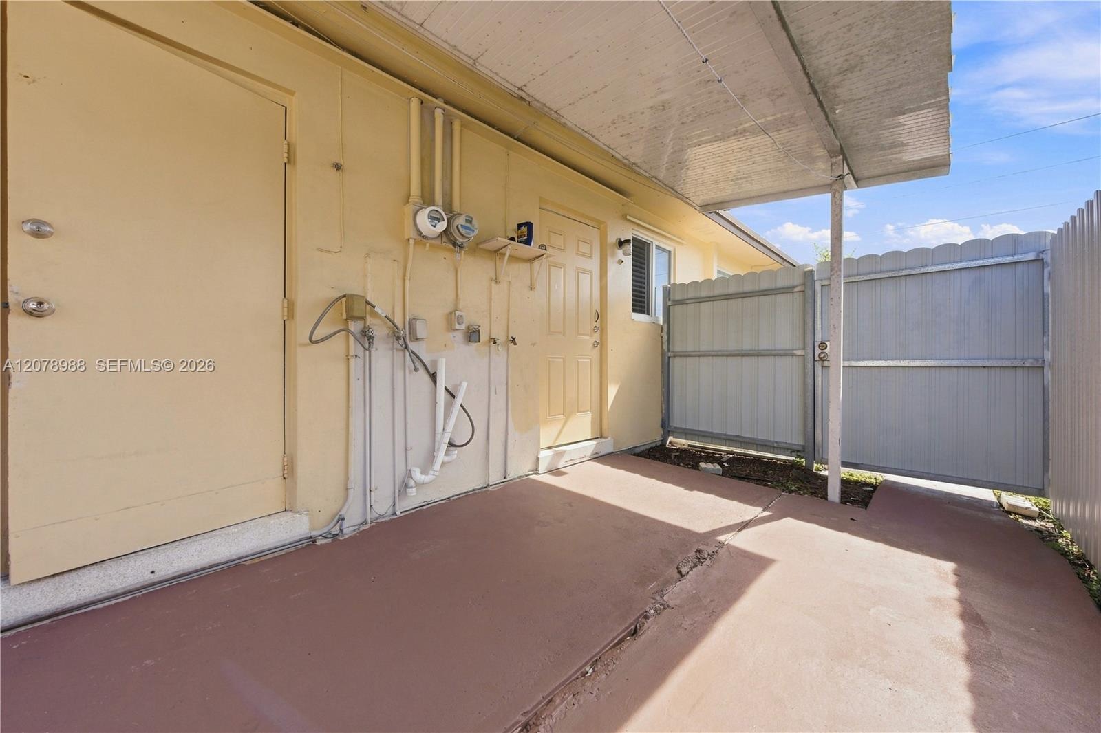 506 N 56th Avenue Property Photo 17