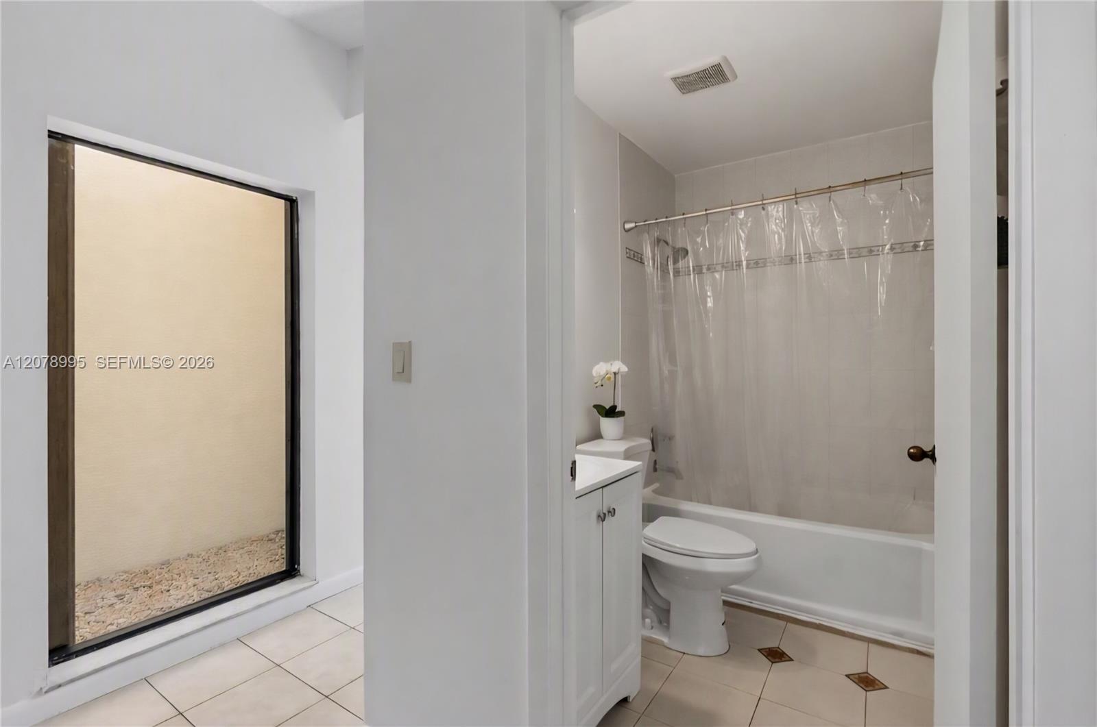 6633 Nw 176th Terrace Property Photo 21