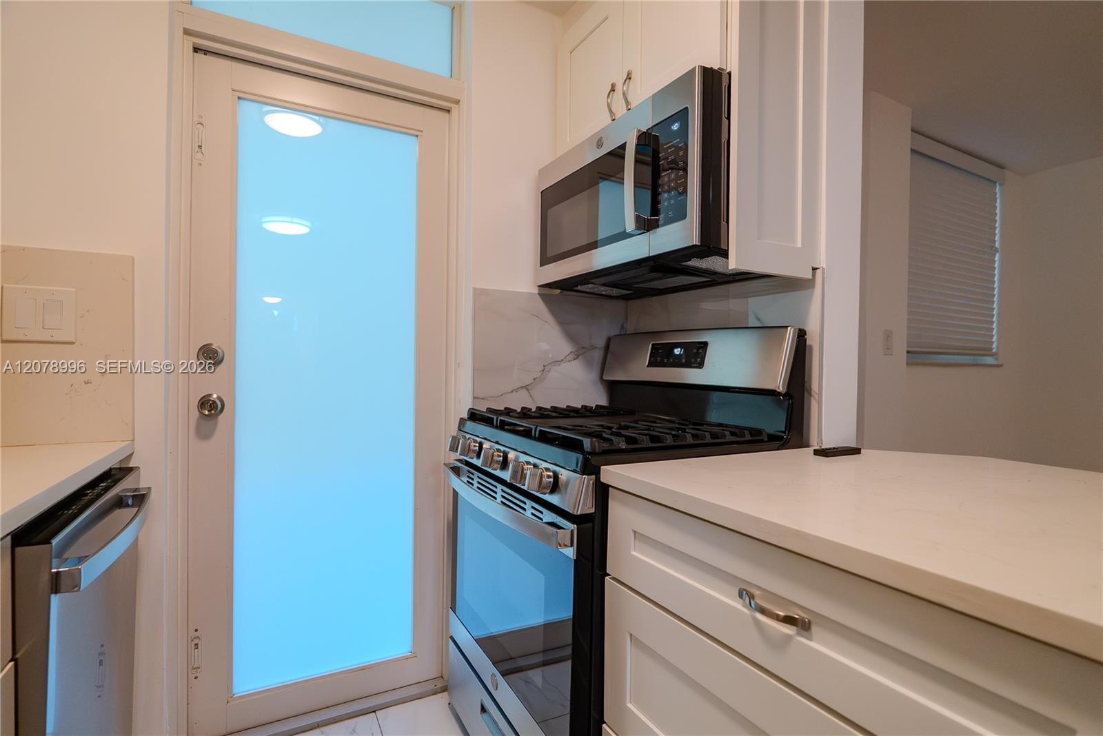 921 Jefferson Avenue 3c Property Photo 8