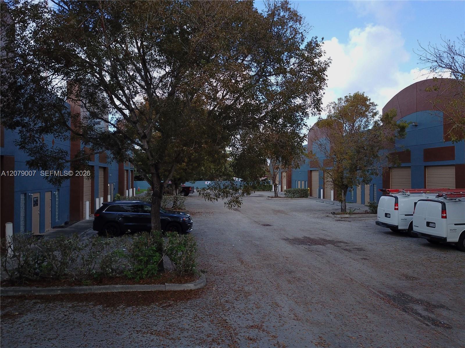 20200 Nw 2nd Avenue C2 Property Photo 6