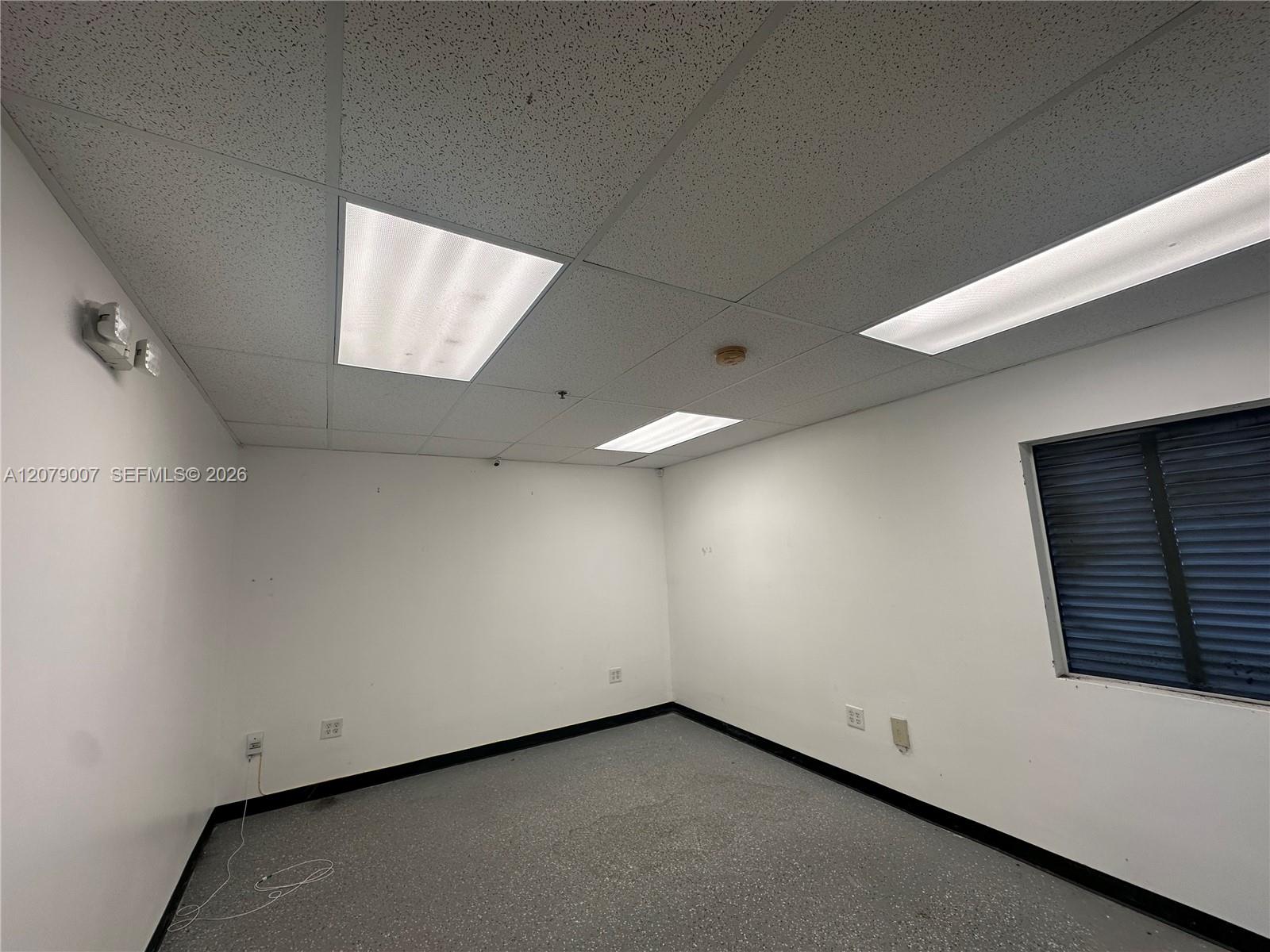 20200 Nw 2nd Avenue C2 Property Photo 13