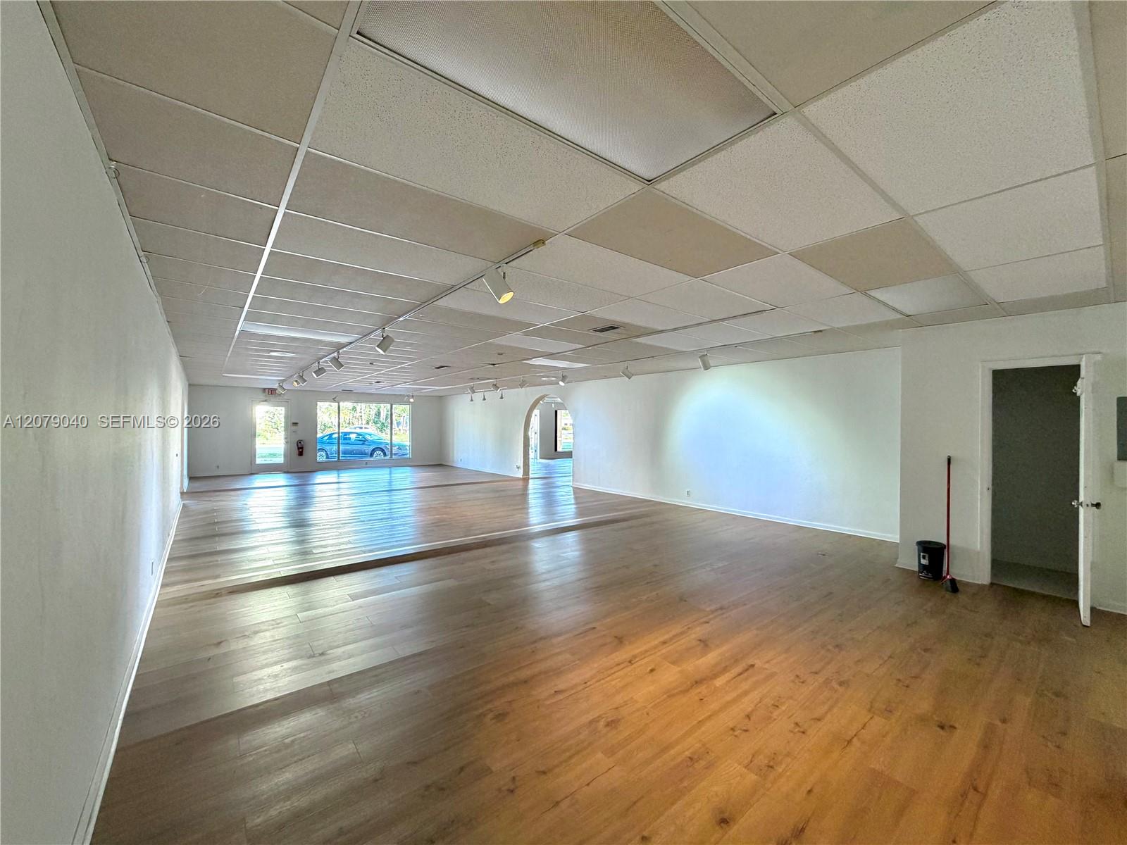 3060 N Federal Highway Property Photo 7