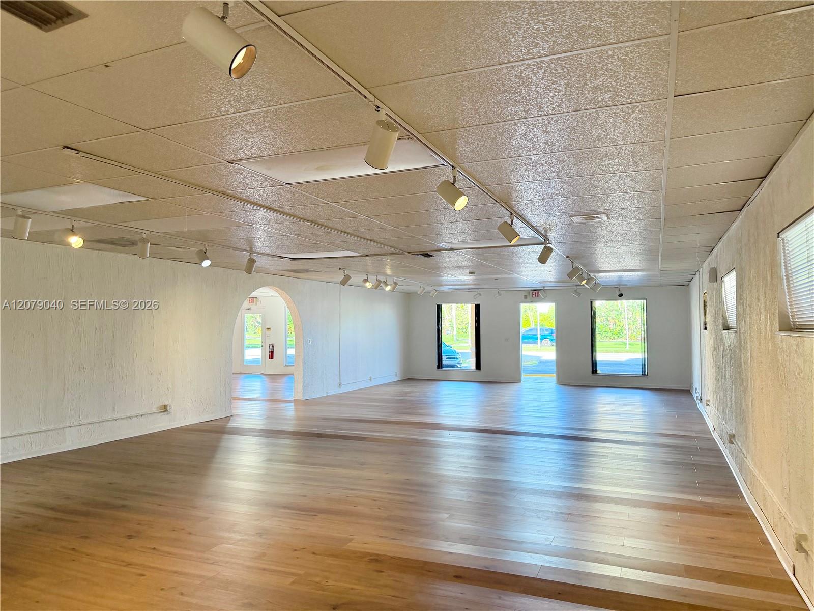3060 N Federal Highway Property Photo 8
