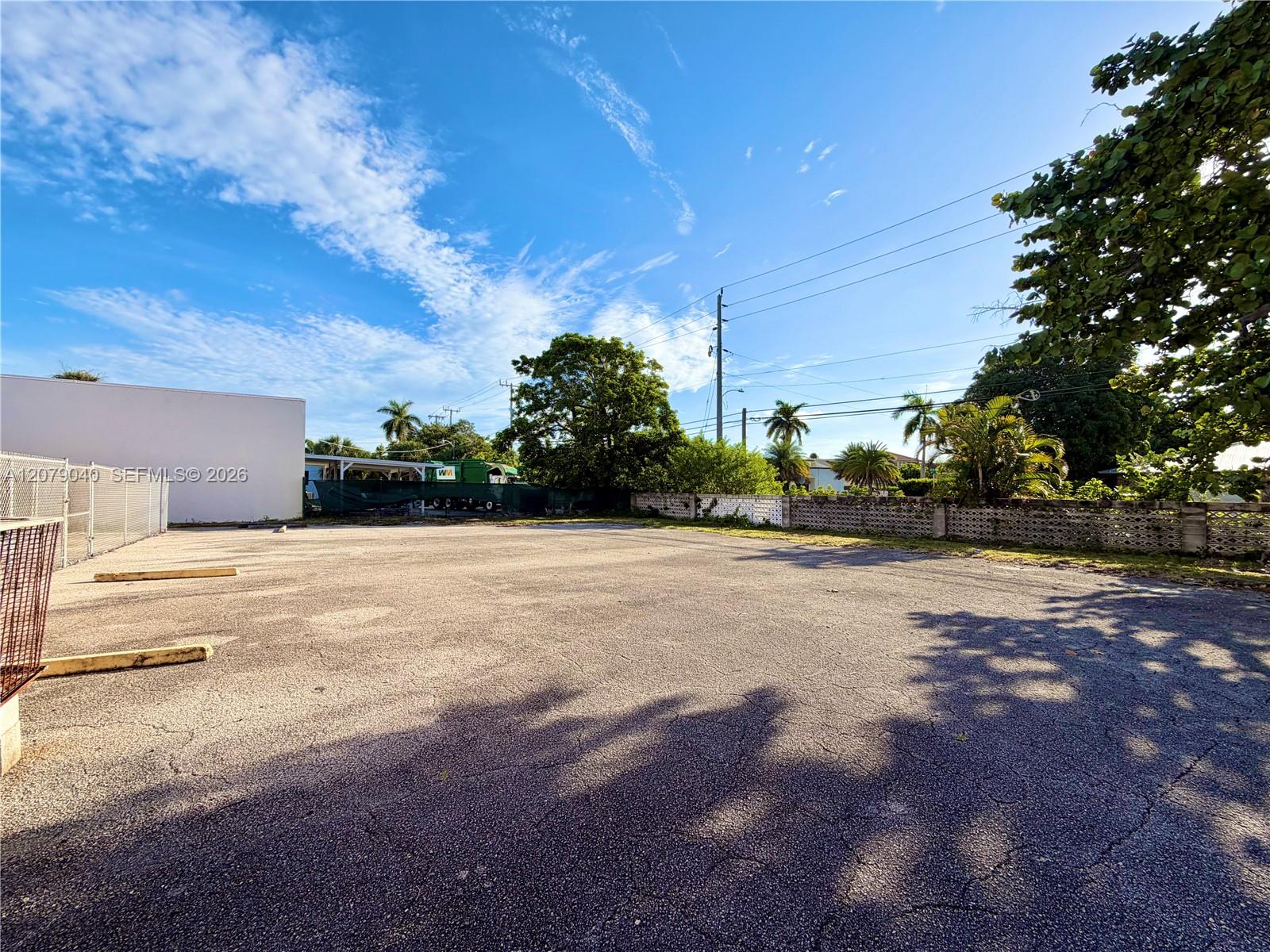 3060 N Federal Highway Property Photo 11