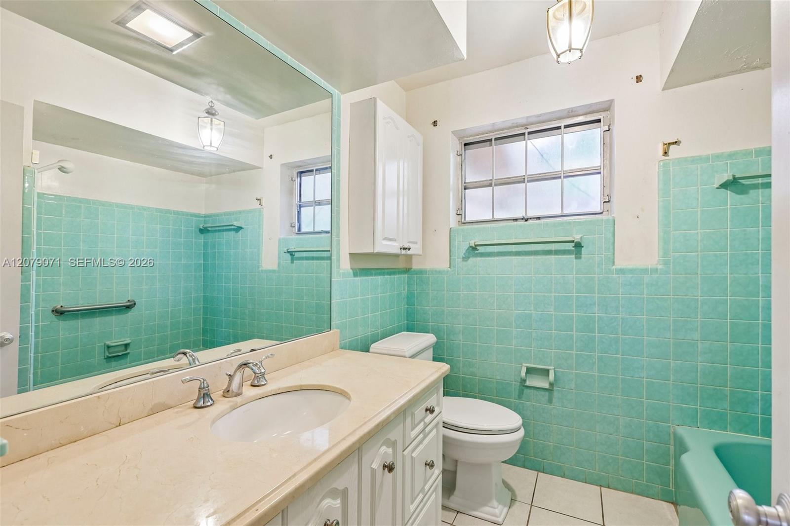 3121 Hollywood Boulevard Property Photo 25