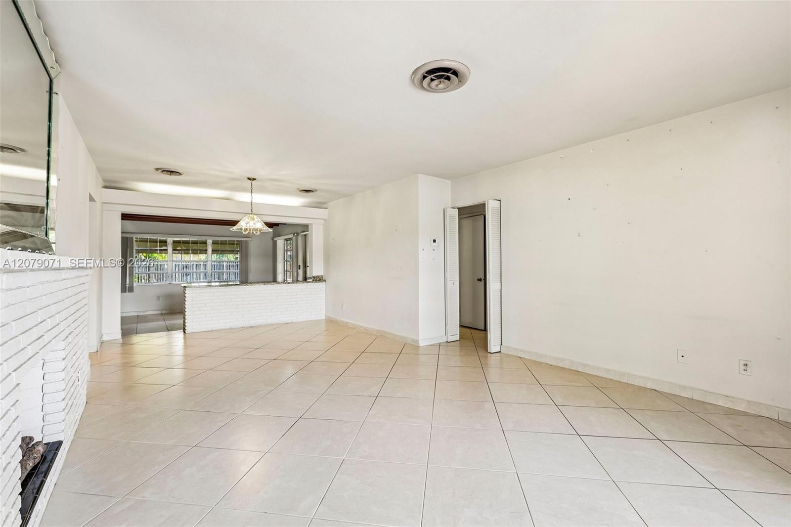 3121 Hollywood Boulevard Property Photo 43