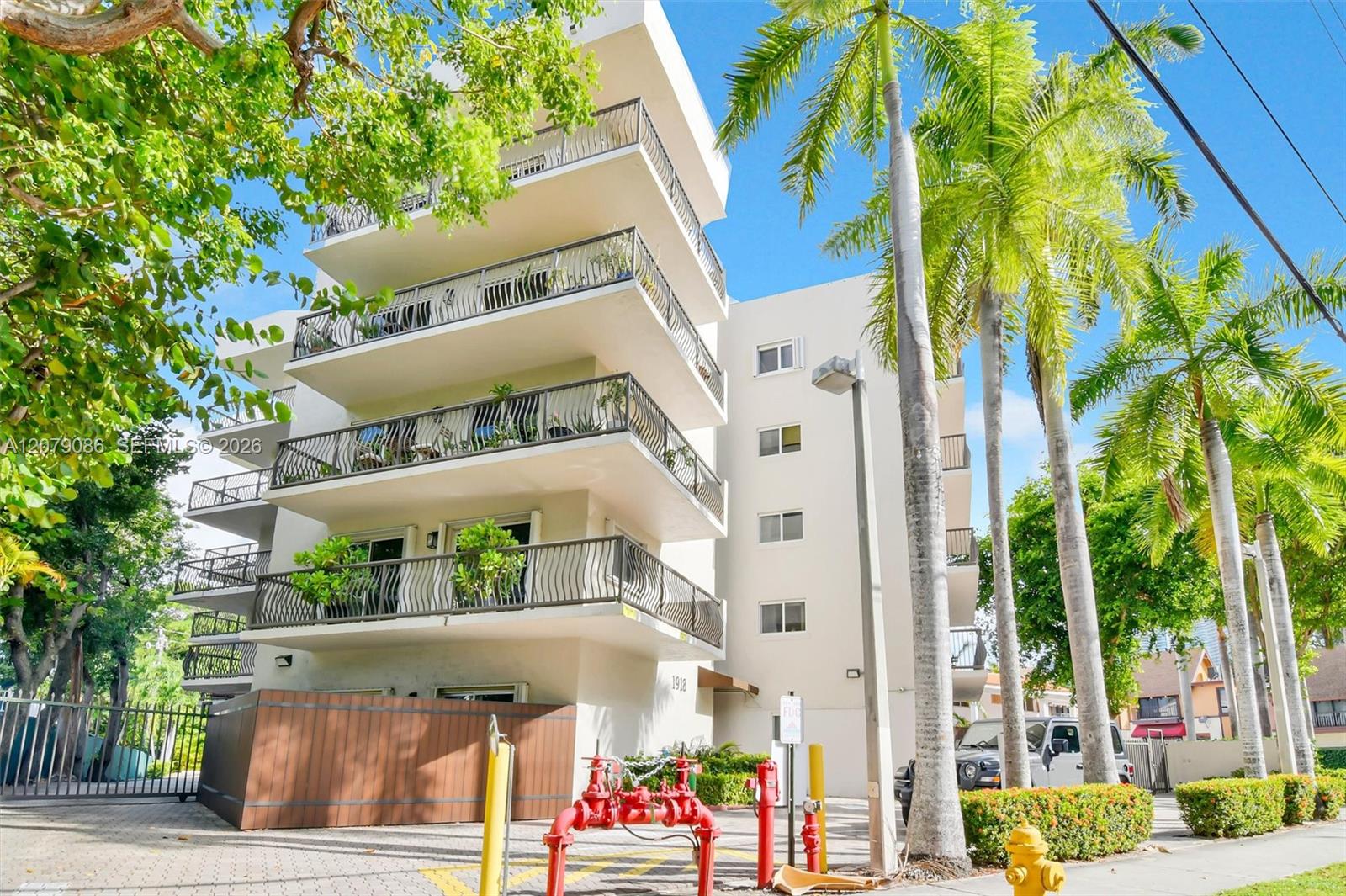 1918 Brickell Avenue 505 Property Photo 1