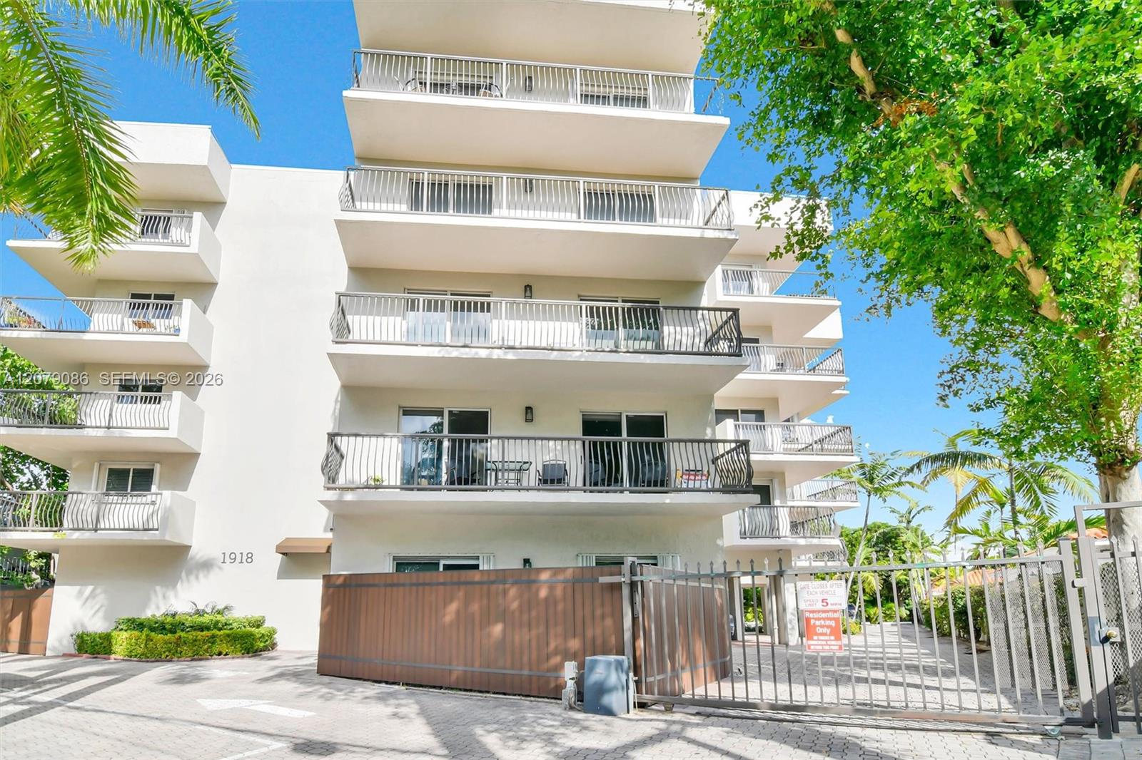 1918 Brickell Avenue 505 Property Photo 24