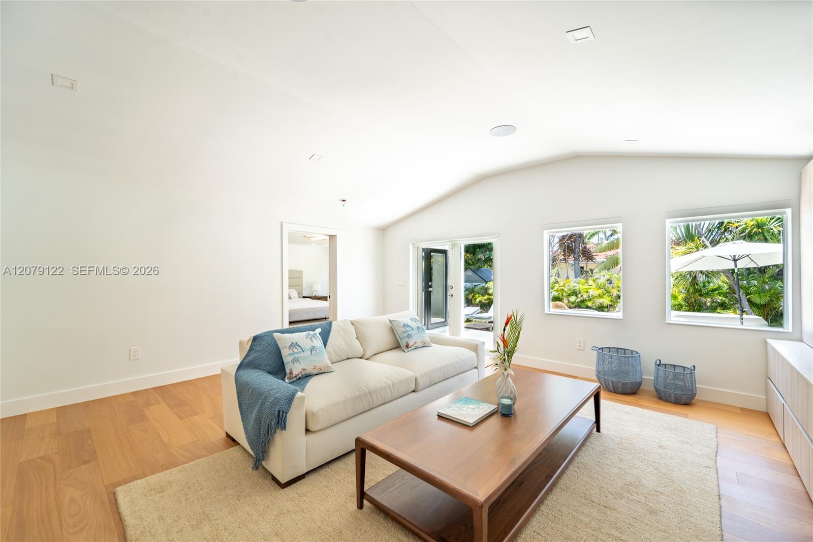 8926 Emerson Avenue Property Photo 11