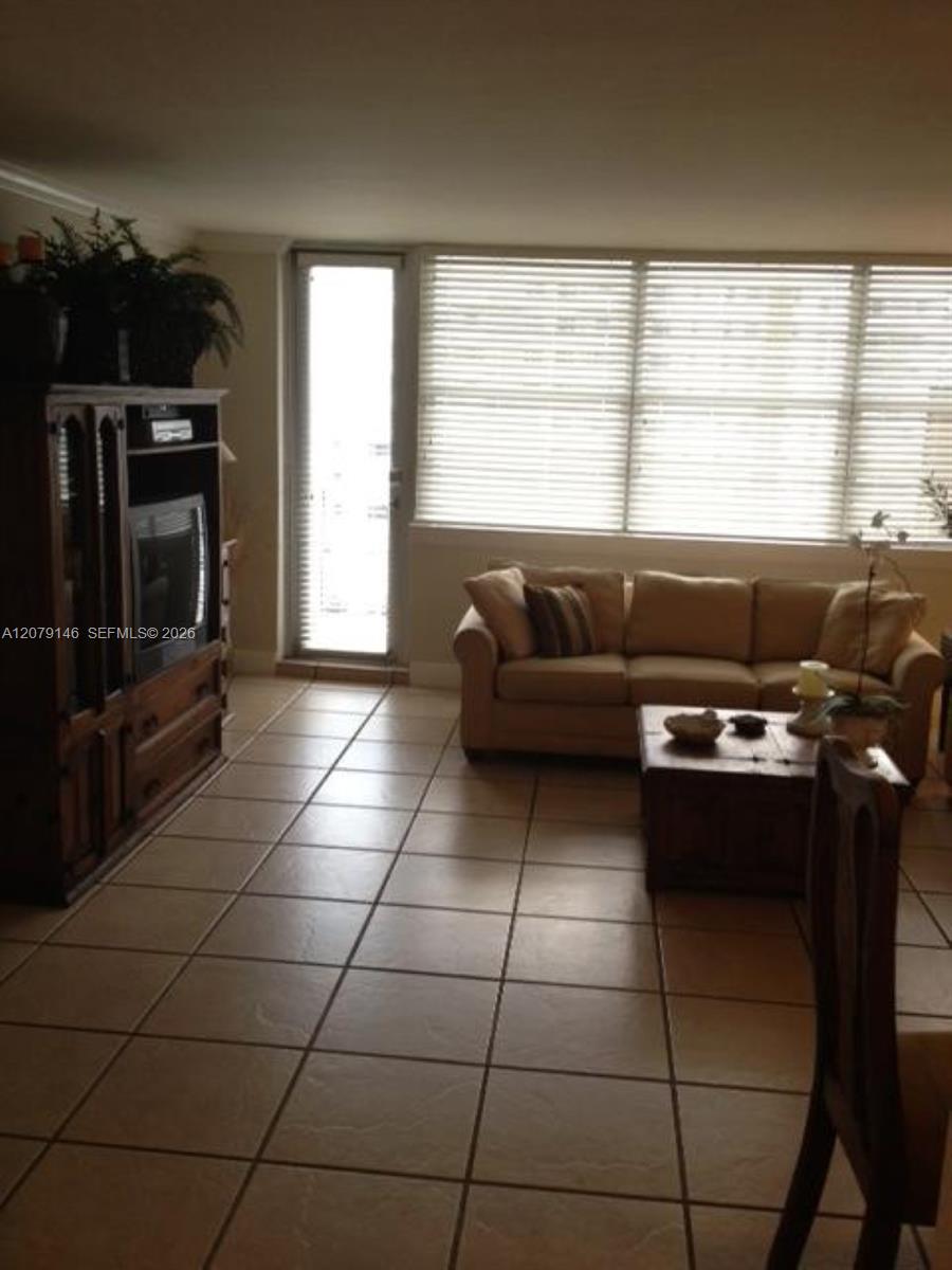 5313 Collins Avenue 710 Property Photo 31