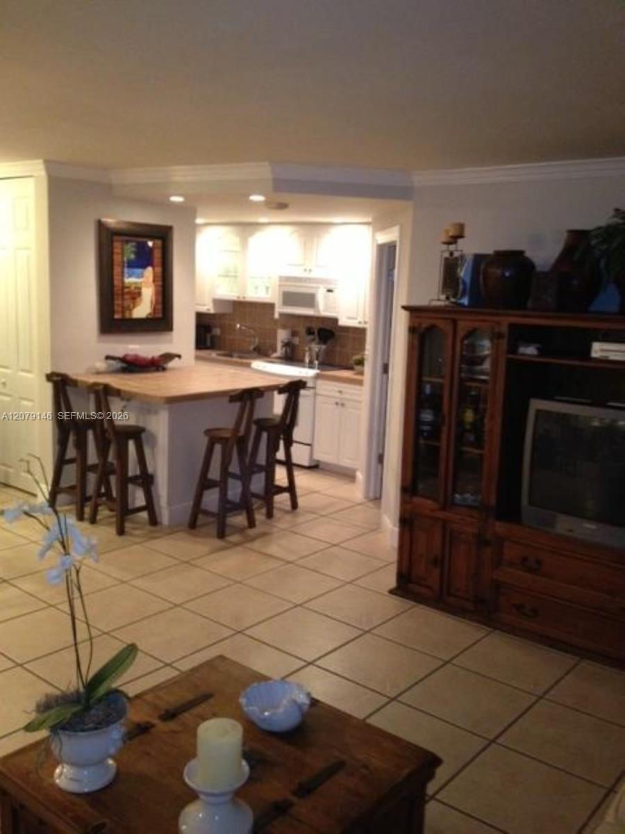 5313 Collins Avenue 710 Property Photo 40