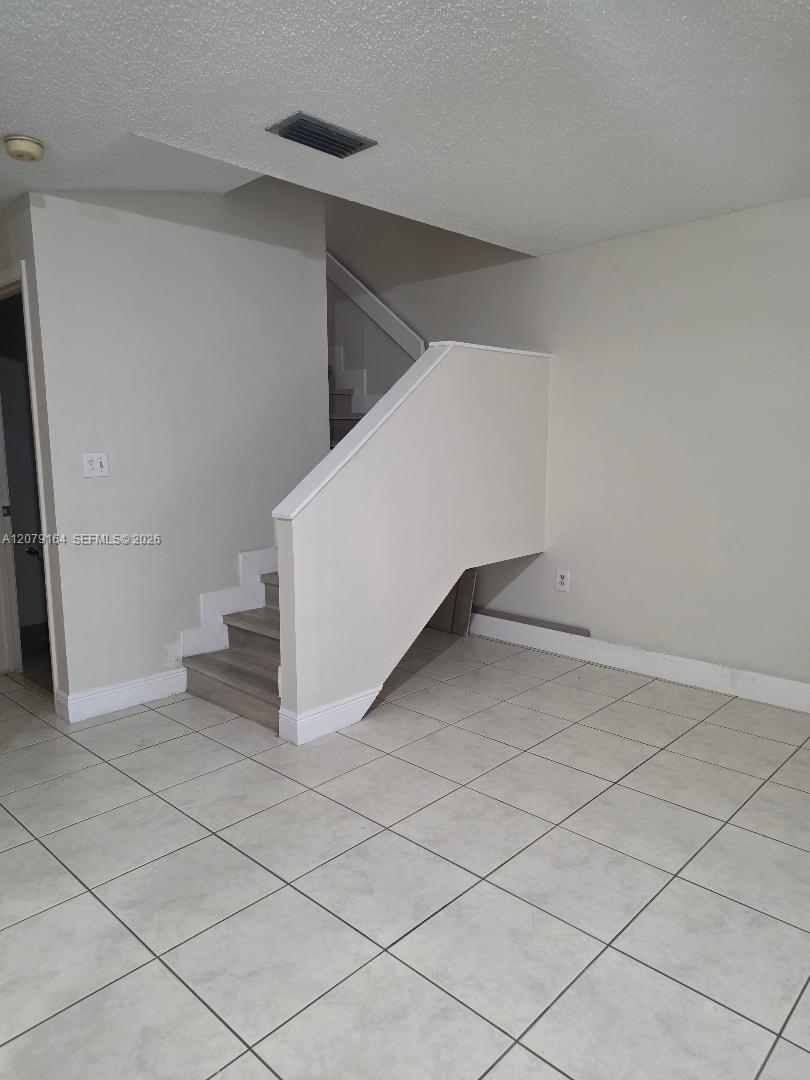 A12079164 Property Photo 4