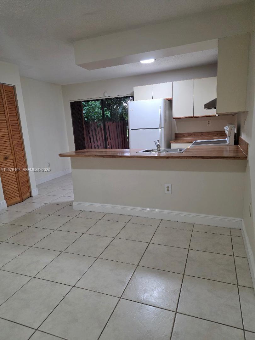 A12079164 Property Photo 5