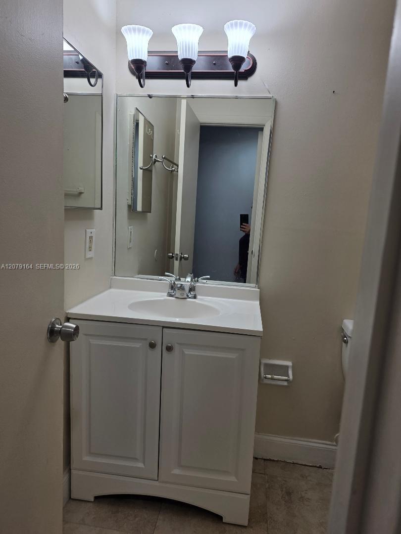A12079164 Property Photo 14