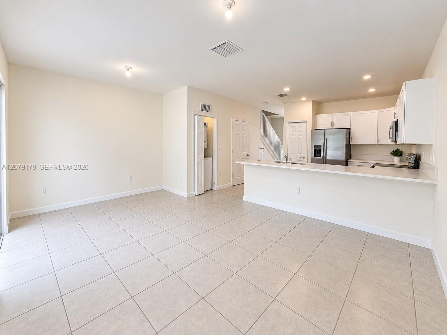 A12079178 Property Photo 4