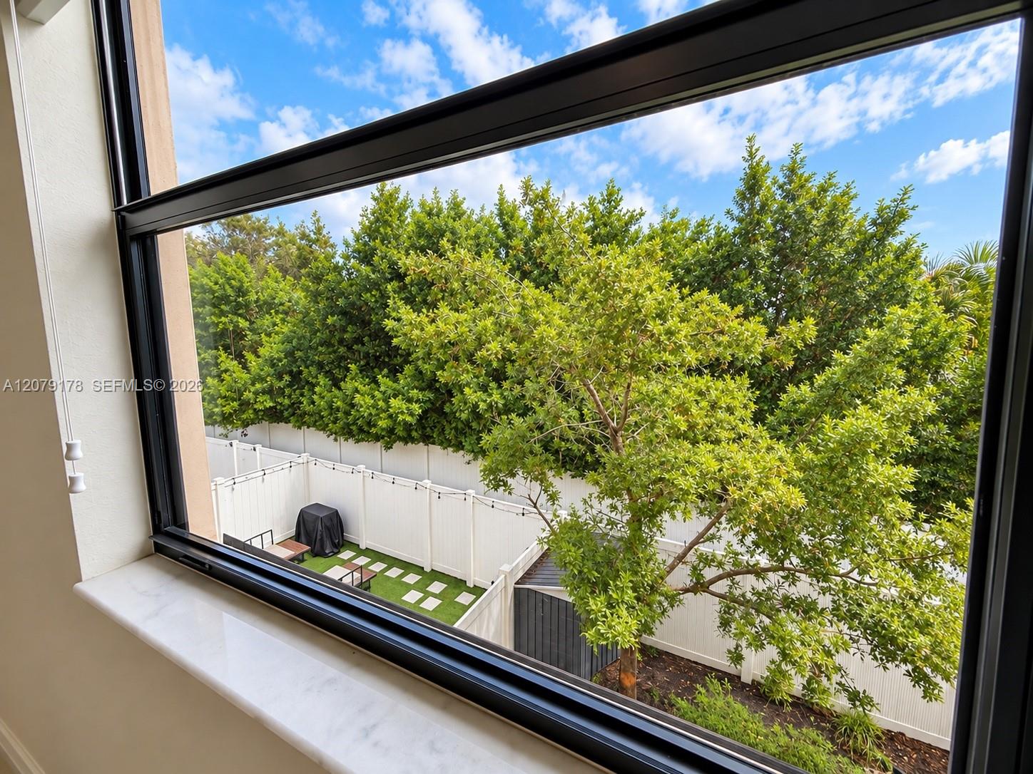A12079178 Property Photo 14