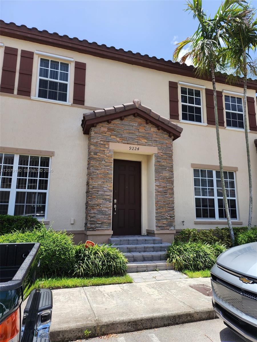 9224 Sw 170th Place Property Photo 1