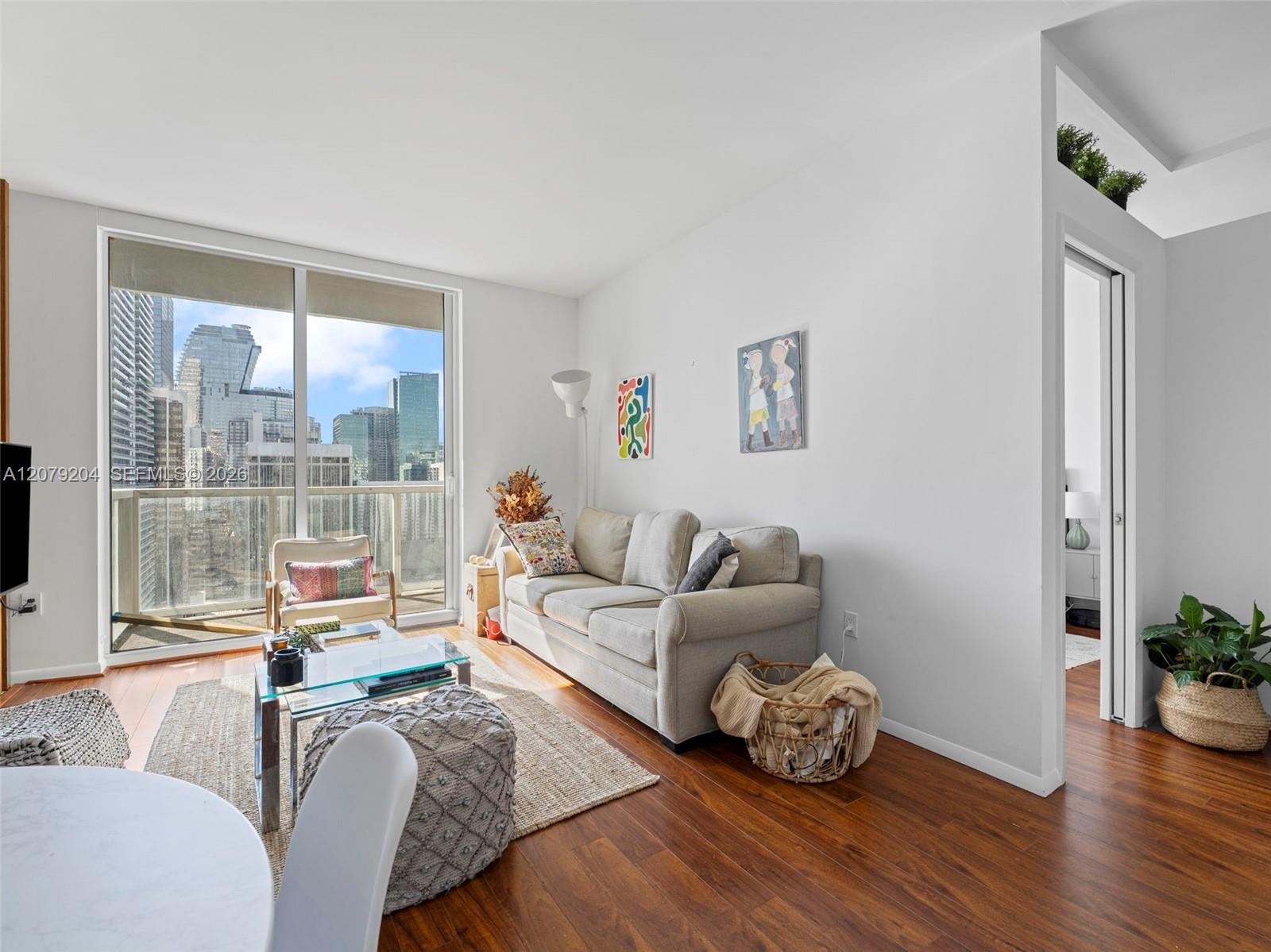 244 Biscayne Boulevard 3105 Property Photo 6