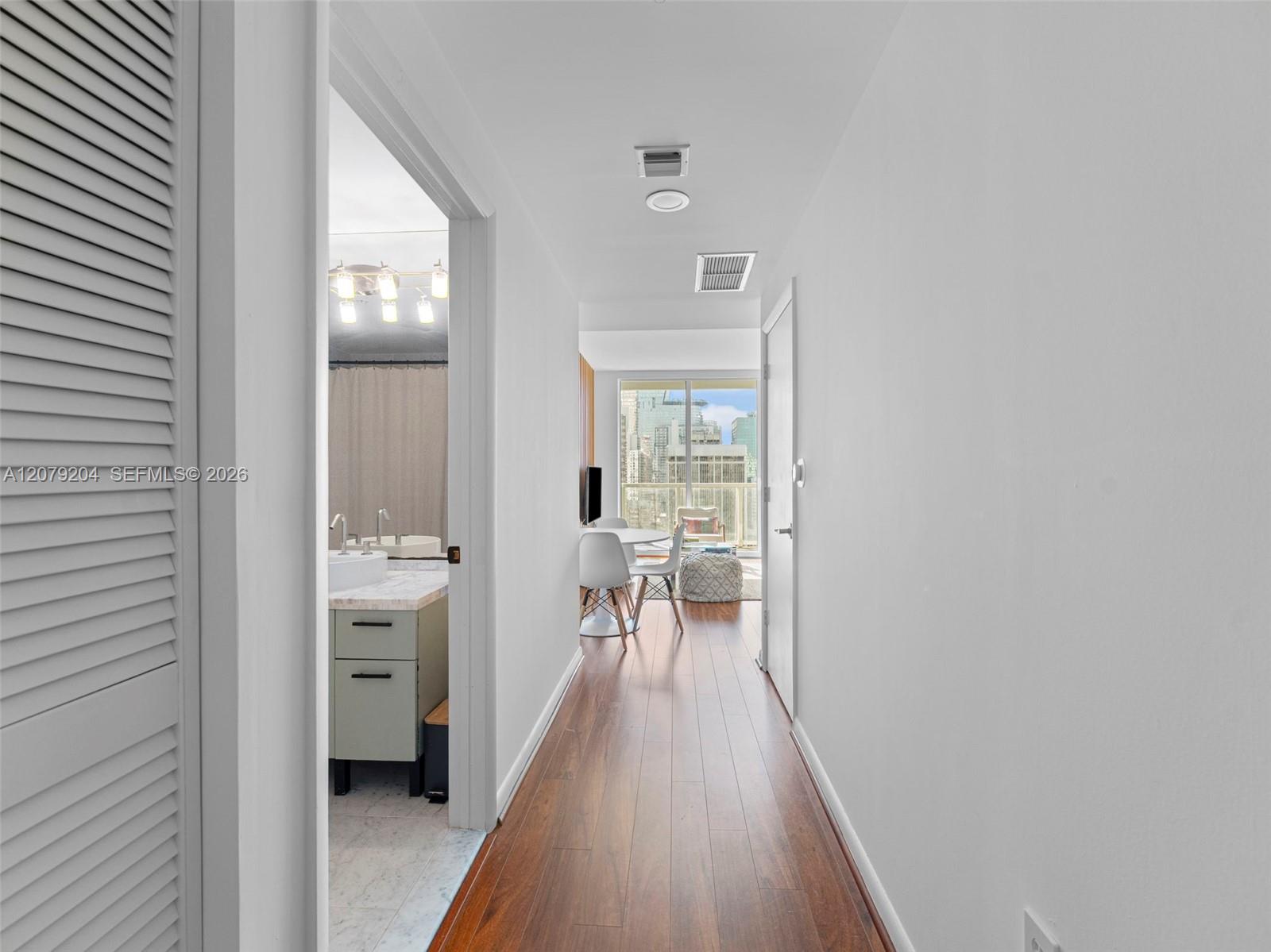 244 Biscayne Boulevard 3105 Property Photo 13