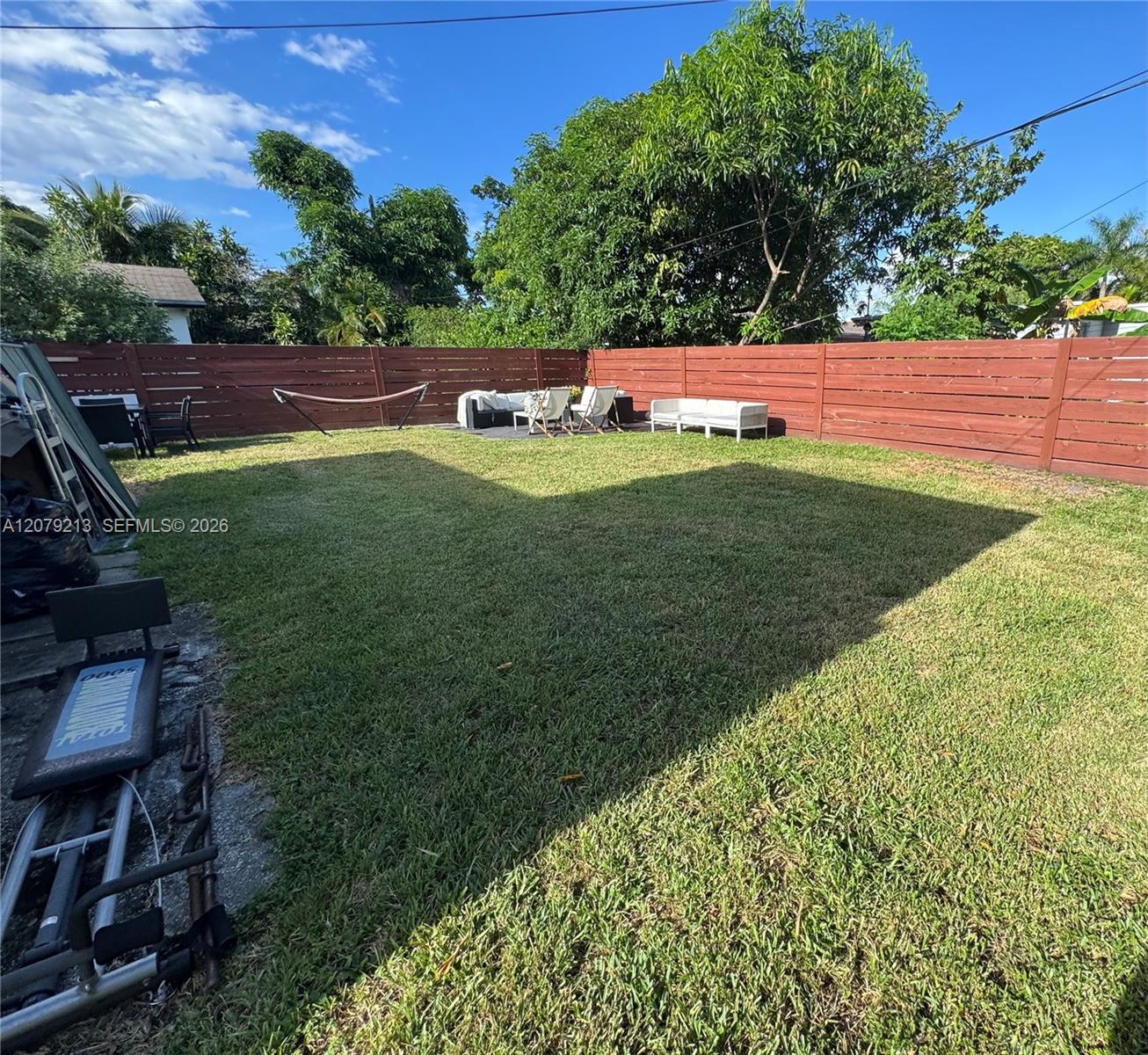 10841 Ne 2nd Place Property Photo 3