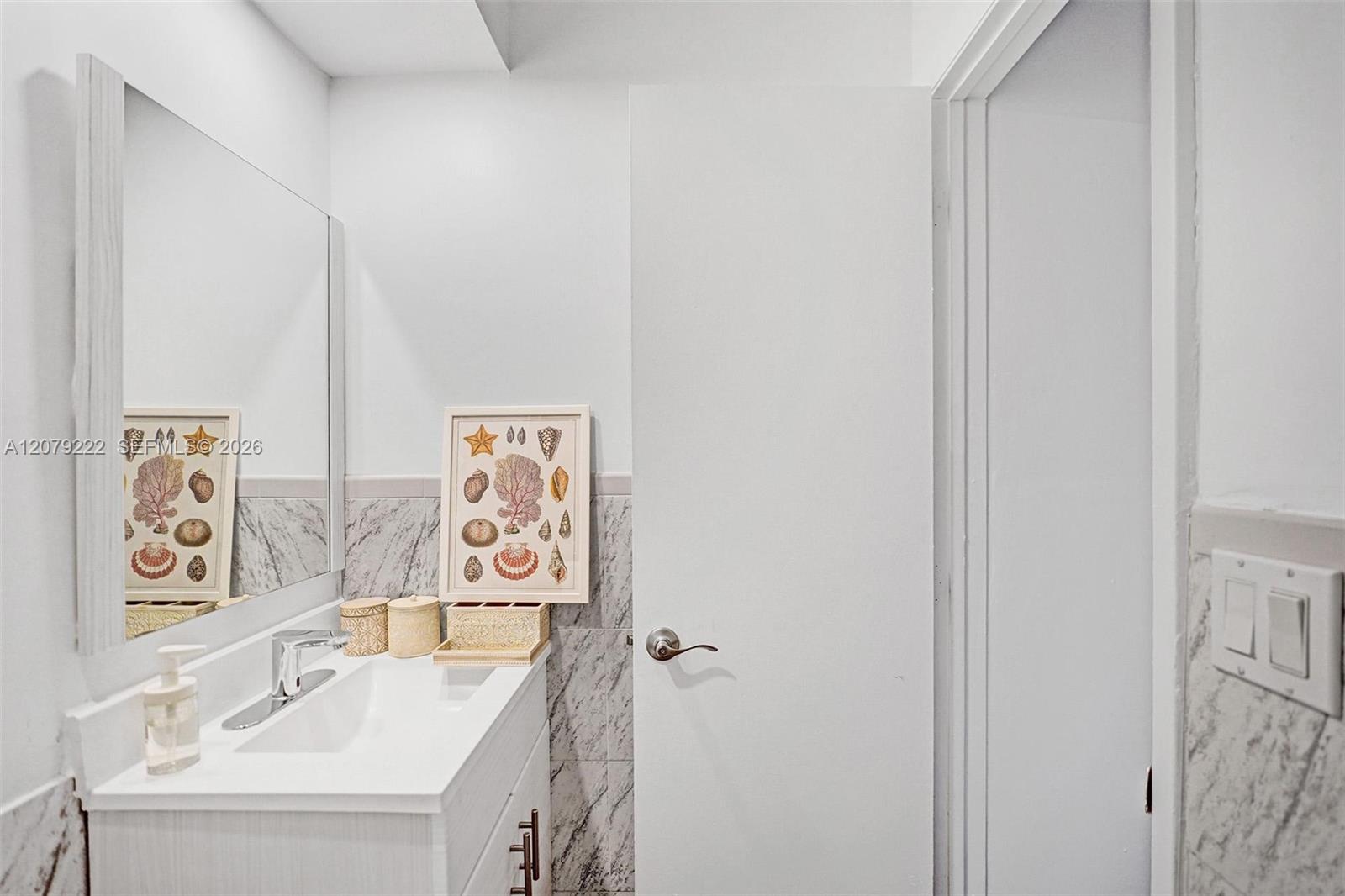A12079222 Property Photo 9