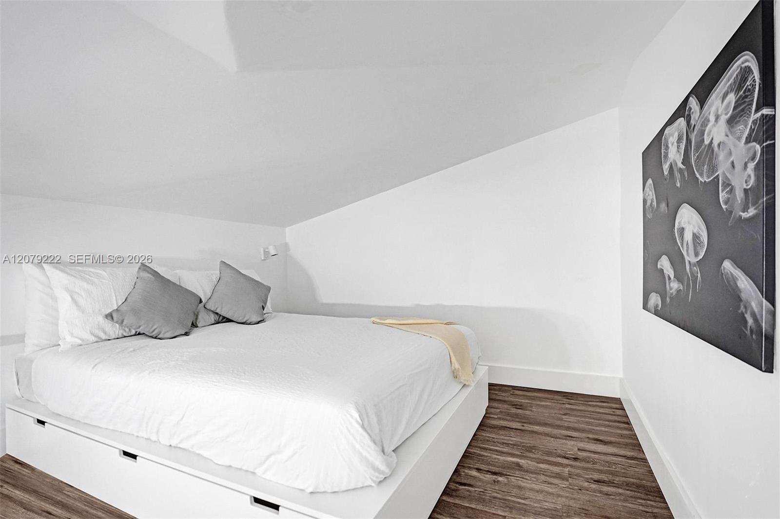 A12079222 Property Photo 13
