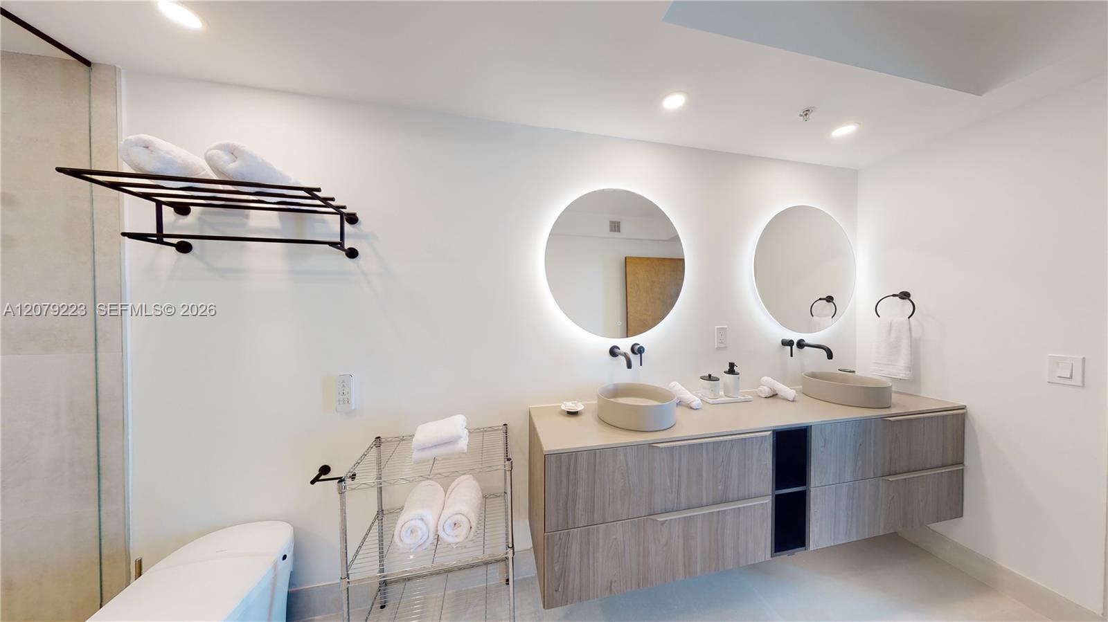 1500 Ocean Drive 810 Property Photo 13