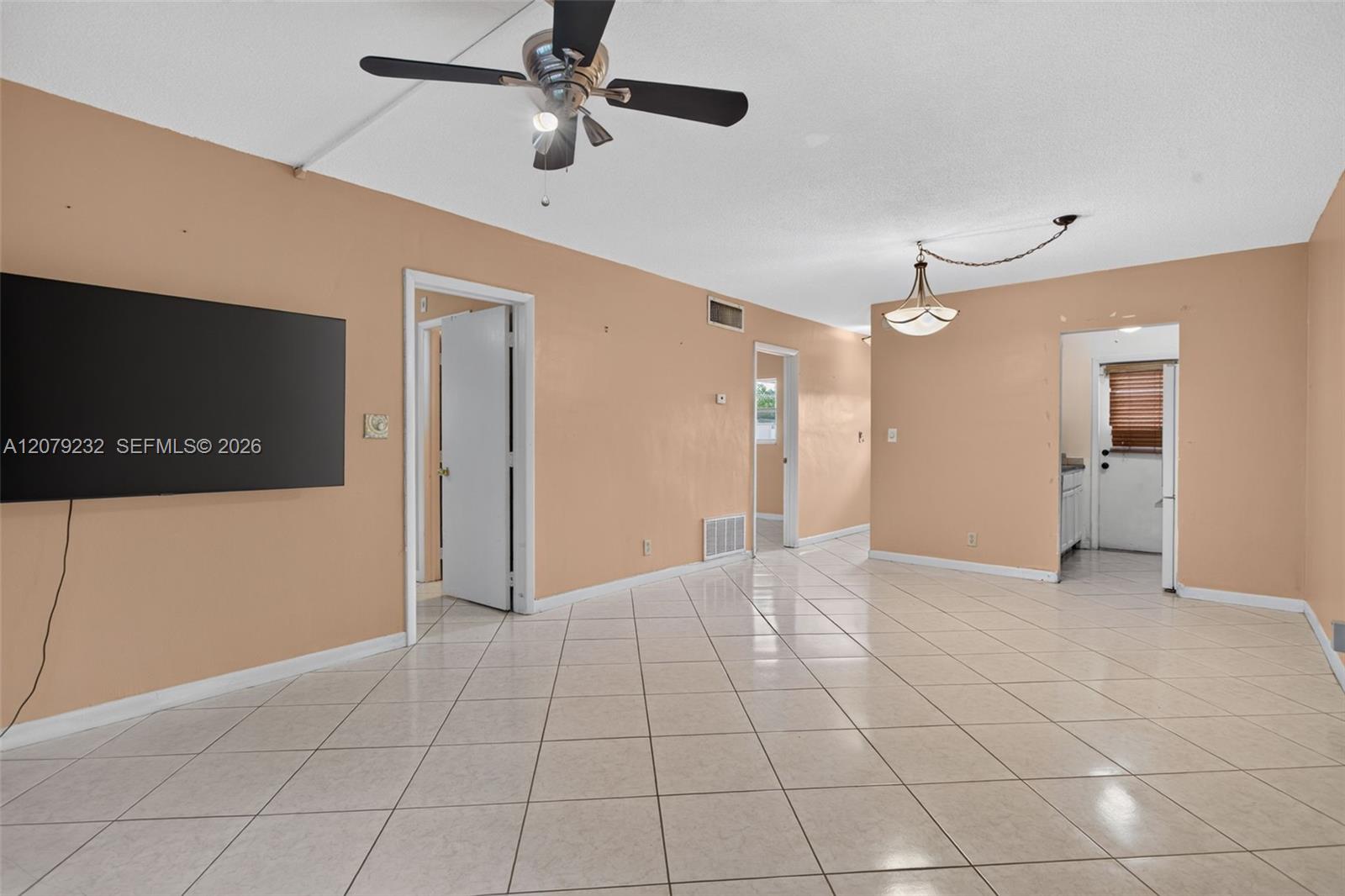 2551 W Golf Boulevard 101 Property Photo 14